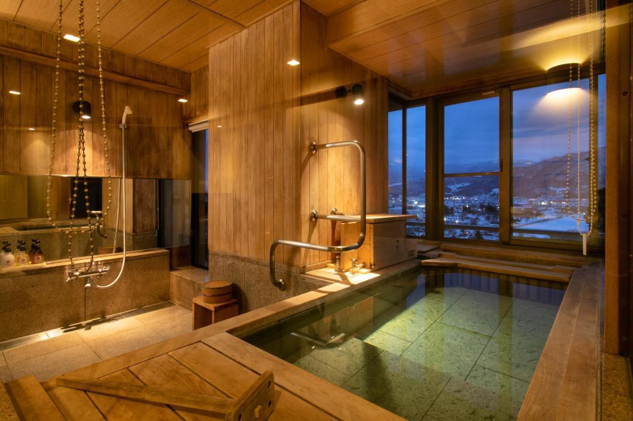 ホテル 葉山舘 上山市 エクステリア 写真