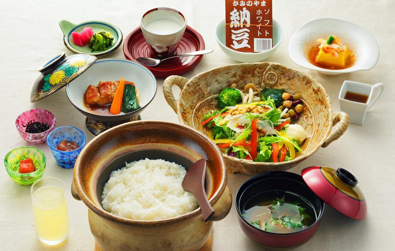ホテル 葉山舘 上山市 エクステリア 写真