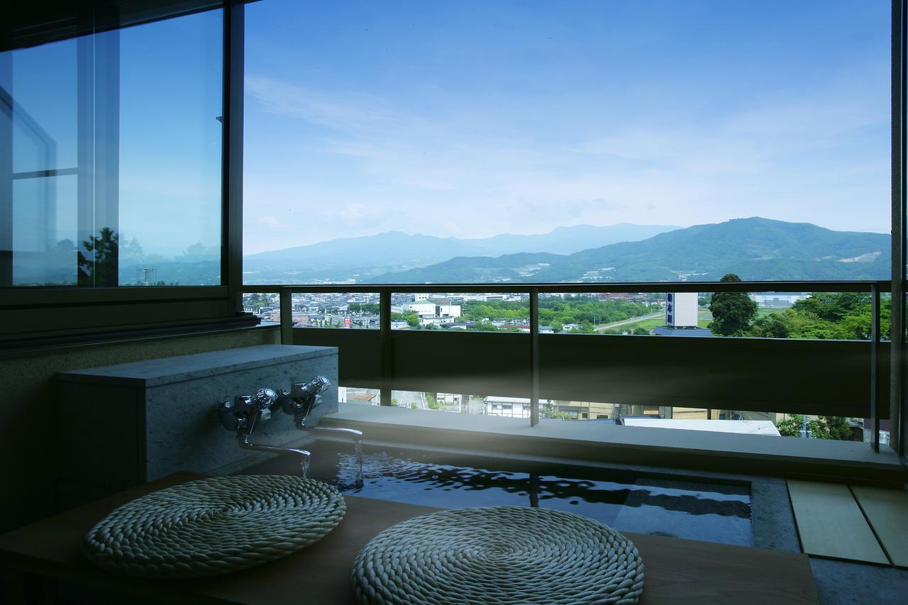 ホテル 葉山舘 上山市 エクステリア 写真